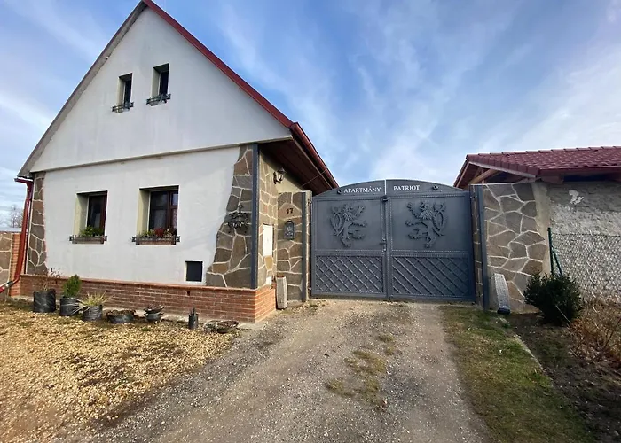 ホームステイ Patriot トレボン